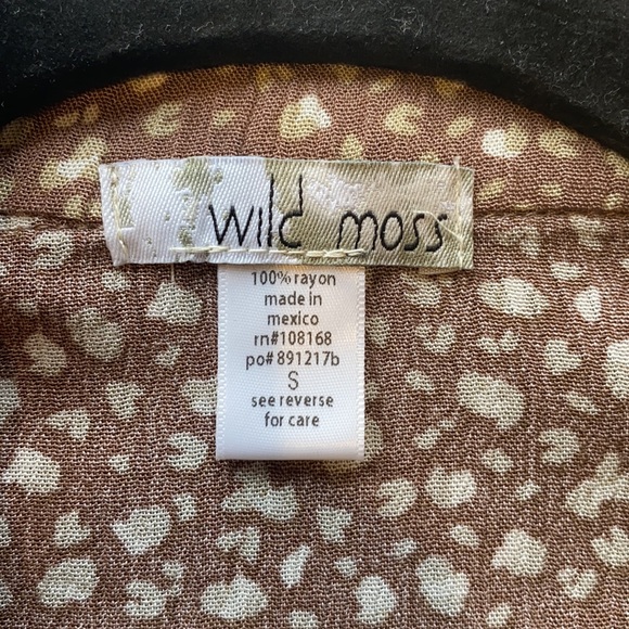 Wild Moss Cropped Leopard-print button down - Picture 7 of 7